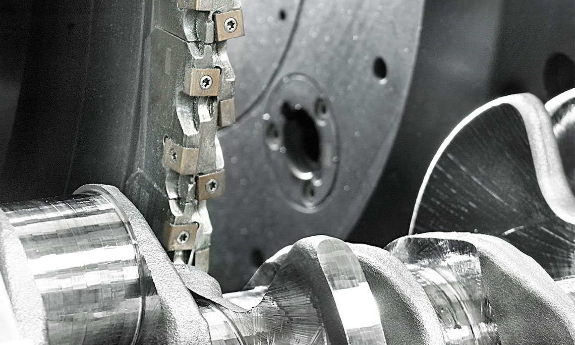 External milling of large crankshafts and eccentric shafts